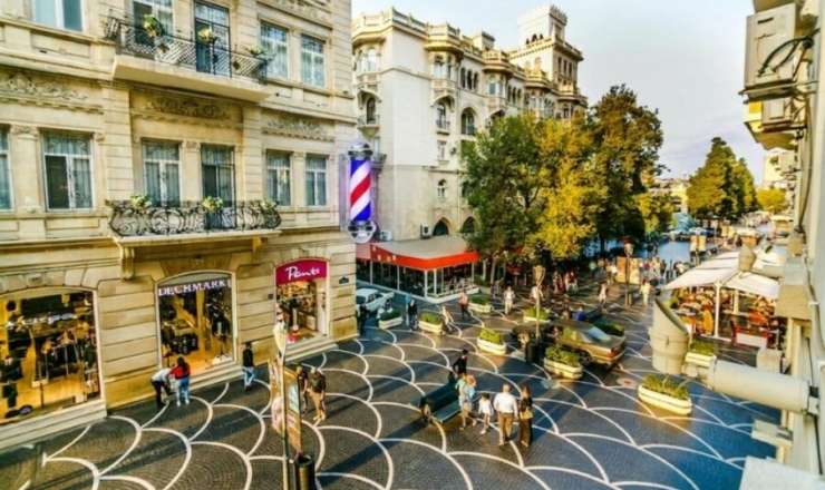 Bakının mərkəzində sirli işarə: mənası sizi təəccübləndirəcək  - FOTO