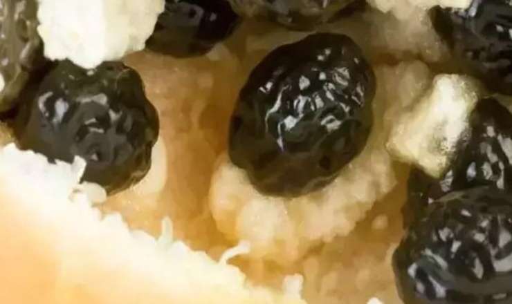 Göylərdən gələn hədiyyə:  Biri 20 manata satılır