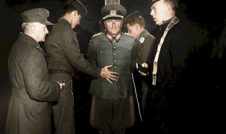 Yeganə güllələnmə: Niyə başqaları asıldı, o isə... - VİDEO