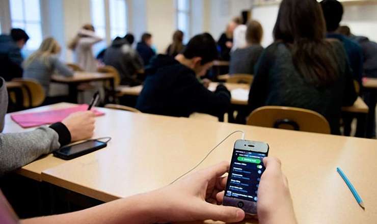 Məktəb terroru: Qatil kimdir – şagird, yoxsa sosial media? 