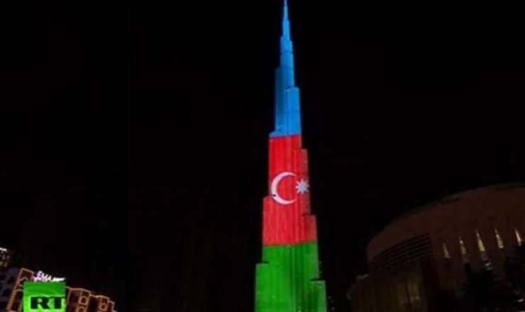 Bürc Xəlifə Azərbaycan bayrağının rəngləri ilə işıqlandırıldı 