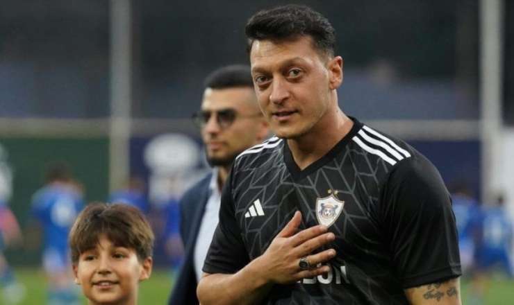 Özildən "Qarabağ" açıqlaması 