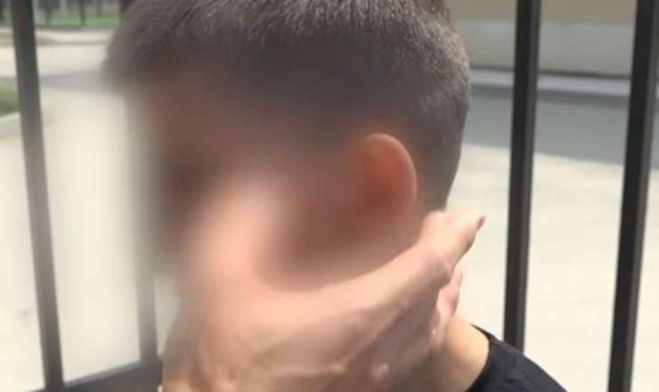 "Məni vurdu, bildirdi ki, evdə desən, qiymətini kəsəcəyəm" — VİDEO 