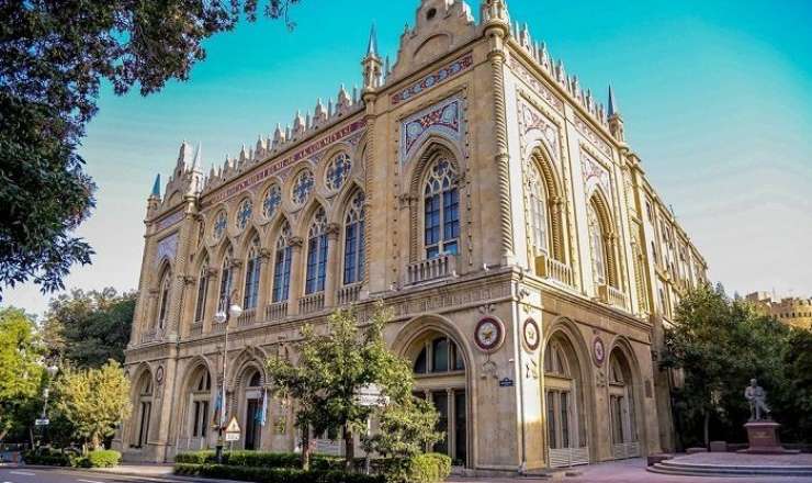 Bakıda bu qurumların iş saatı DƏYİŞDİRİLİR:  Payızdan yeni iş rejimi