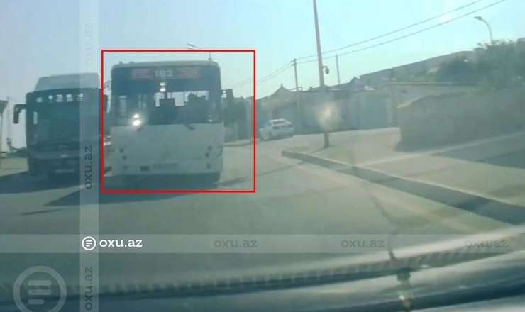 Əks zolağa çıxan sərnişin avtobusu qəza vəziyyəti yaratdı - ANBAAN VİDEO 