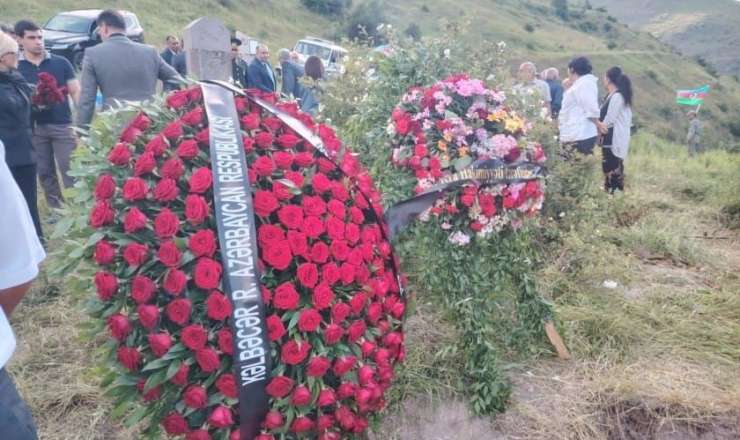 33 il əvvəl itkin düşən Mədinə Babayevanın qalıqları Kəlbəcərdə torpağa tapşırıldı  
