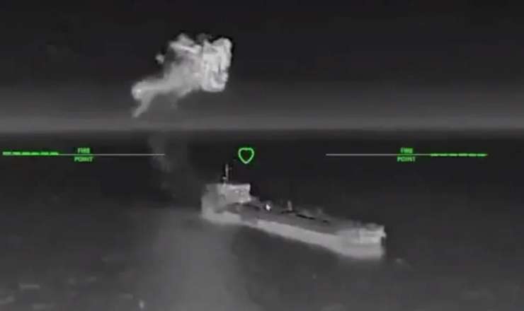 Ukrayna dronları bir gecədə Azov dənizində 28 Rusiya gəmisini vurdu 
