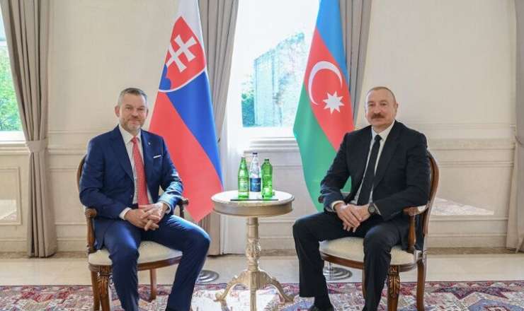 İlham Əliyev Slovakiya Prezidenti ilə təkbətək görüşdü 