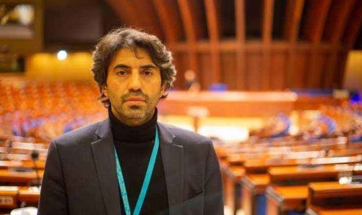 Emin Hüseynov yenidən erməni revanşistlərlə eyni masada Azərbaycanı hədəfə aldı - VİDEO 
