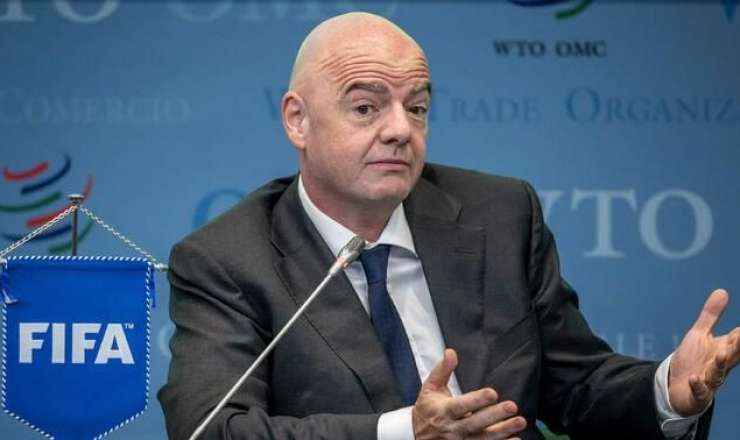 UEFA FIFA prezidentliyinə namizədlər axtarır 
