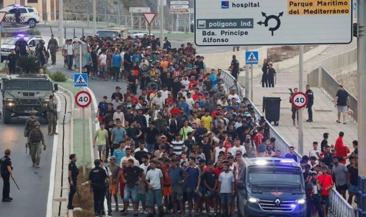İspaniyaya miqrant axınının iki səbəbi açıqlandı 