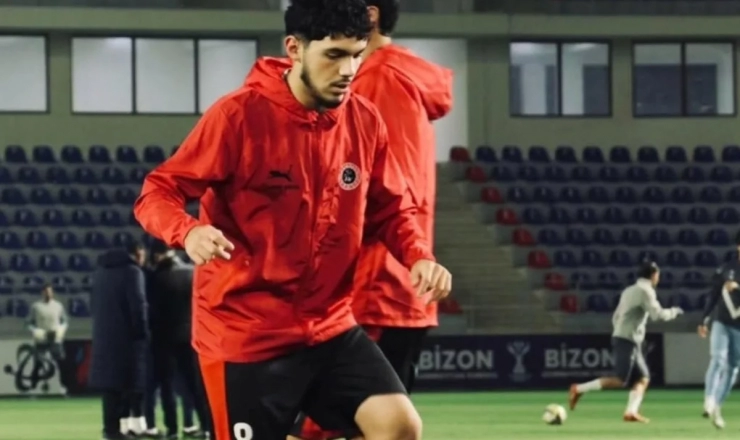 Albaniya klubuna keçən Kamil "Liverpul"da oynamaq istəyir 