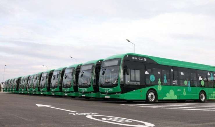 Ekspres avtobuslar harada dayanır? 