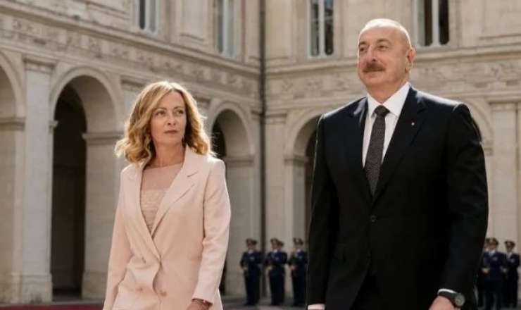 Meloni İlham Əliyevə təşəkkür etdi 