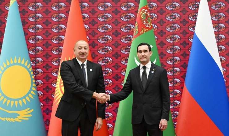İlham Əliyev “Avaza” Kompleksinə gəldi 