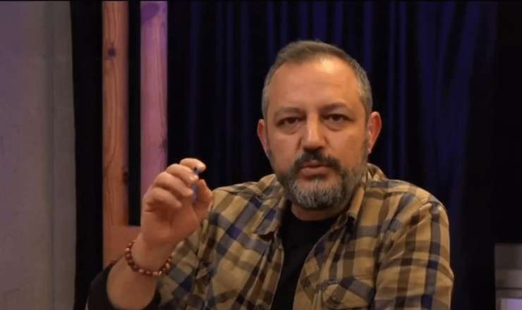 Türkiyəli məşhur qəzetçi: Saral, Azərbaycanda hicab qadağasından sənə nə? 