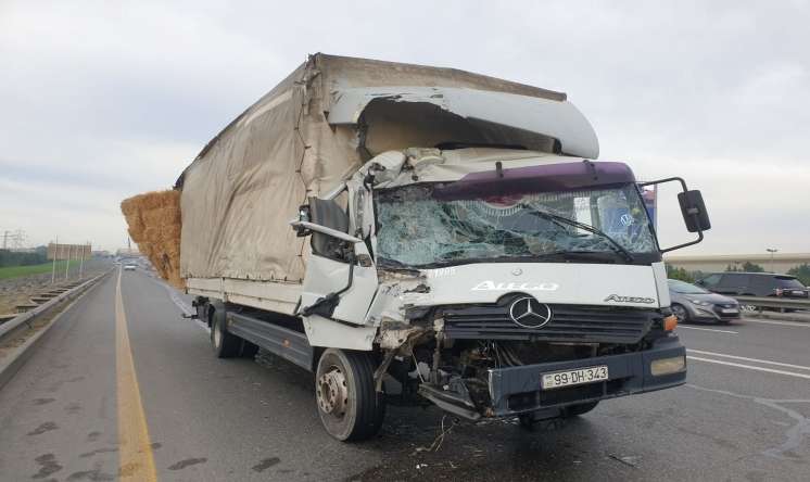 Bakıda dəhşətli qəza: Sərnişin avtobusu“Shacman”la toqquşdu